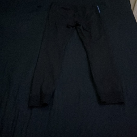 athletic pants - Picture 2 of 3